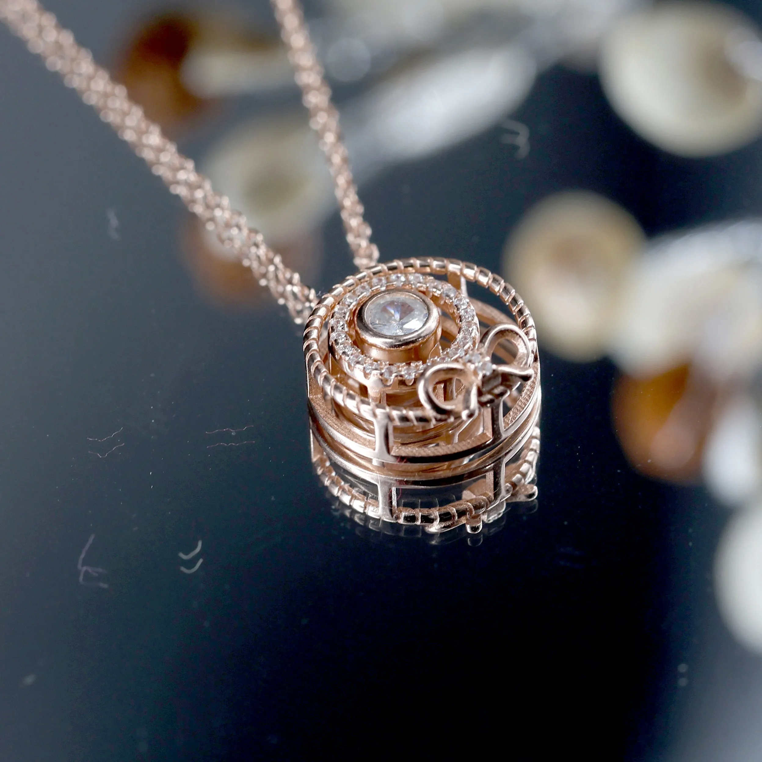 925 Sterling Silver Women's Pendant Necklace - Stylish & Timeless Design