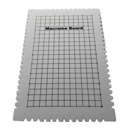 Planche pour macramé