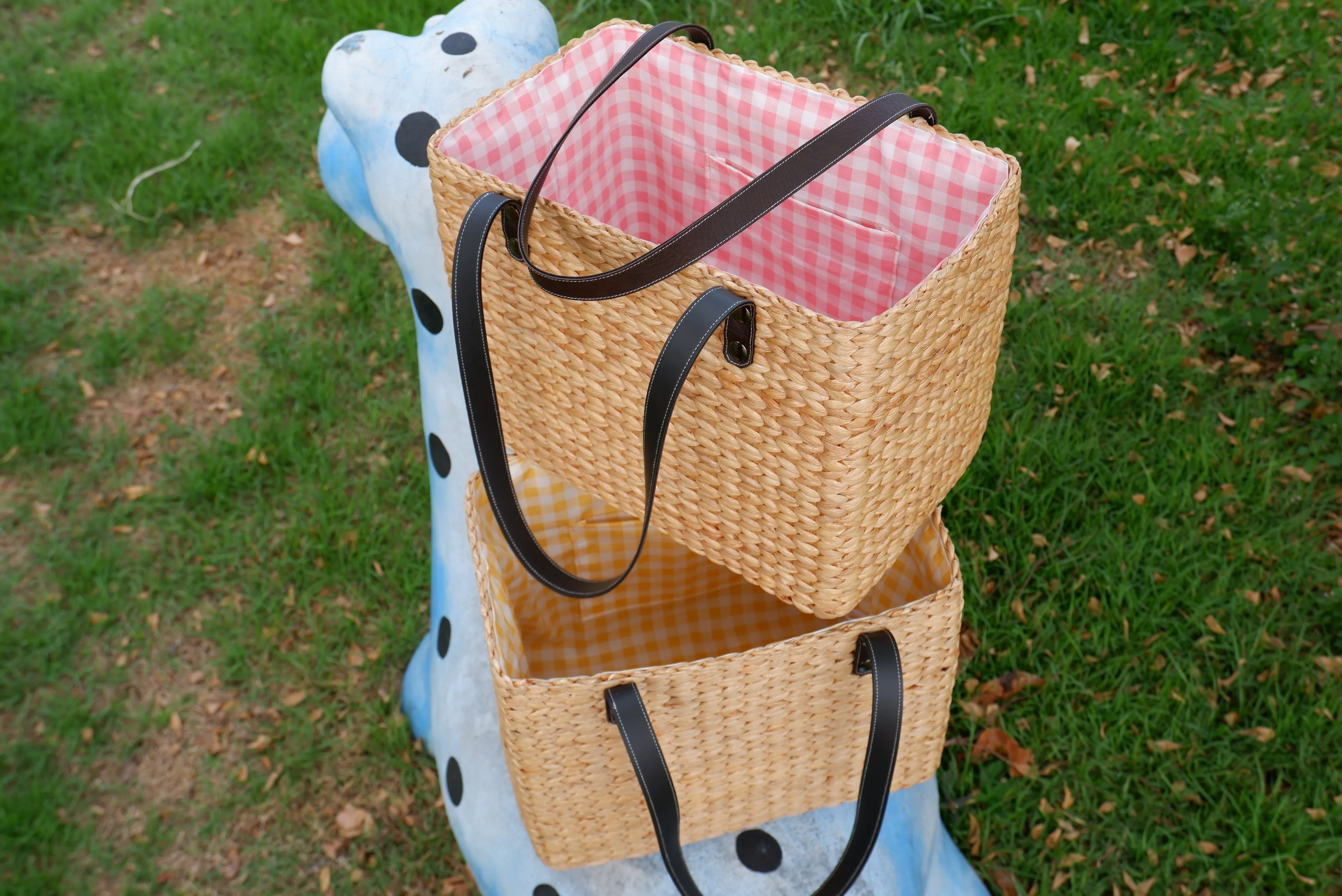 straw basket beach tote with leather handles