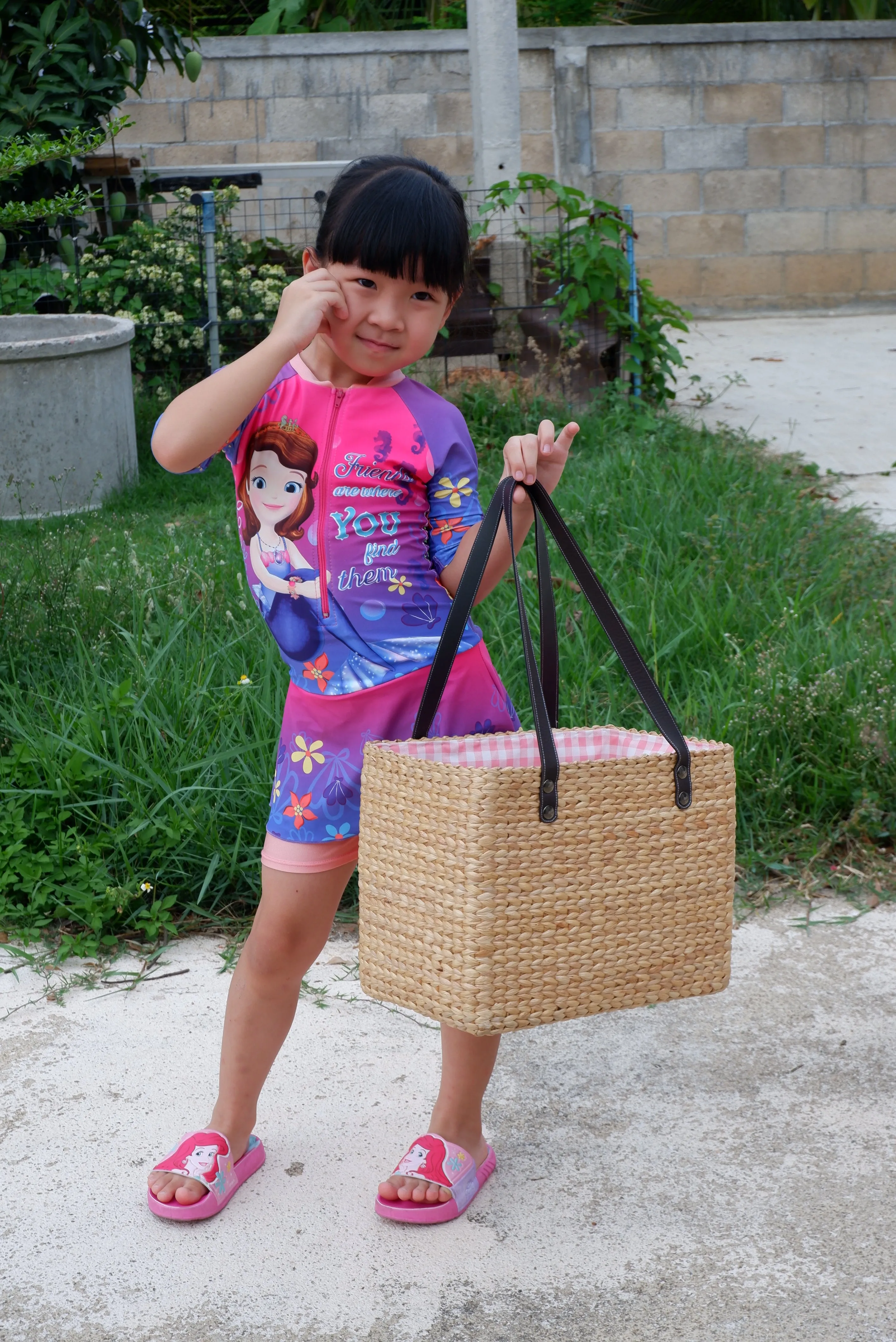 straw basket beach tote with leather handles